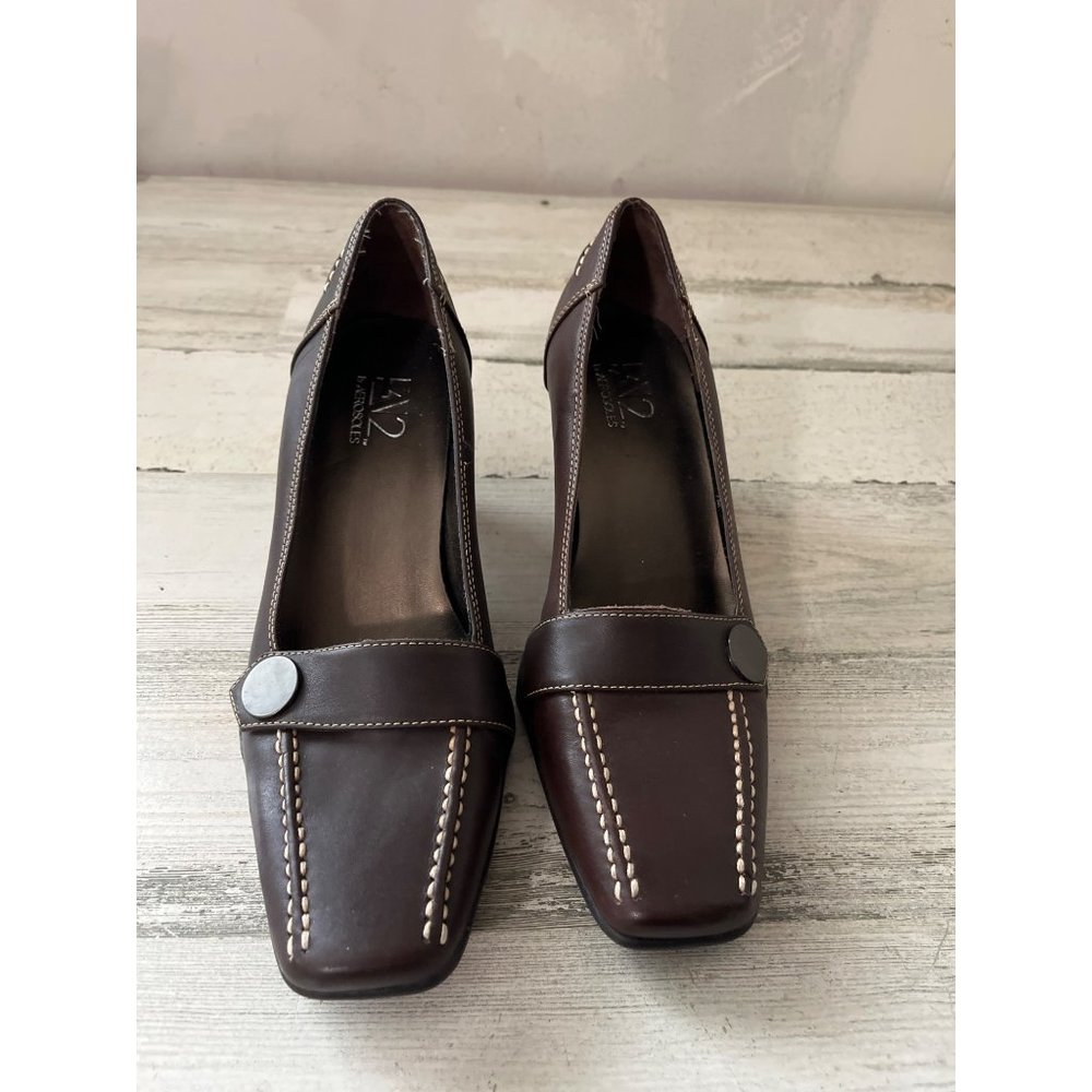 Aerosoles Two Snap woman’s brown closed toe leather upper shoes size 7B